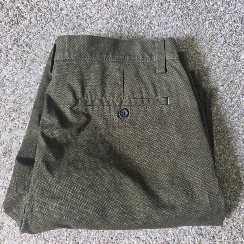 Banana Republic Emerson Short Mens 33 Olive Green Cotton Micro Pattern Chino‎